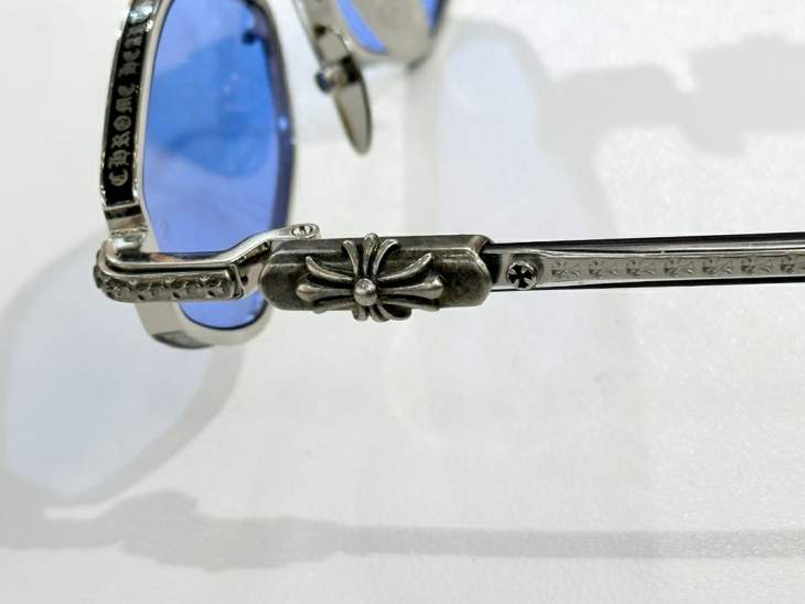 Picture of Chrome Hearts Sunglasses _SKUfw76704352fw